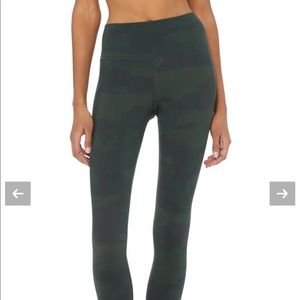 Alo vapor camo small